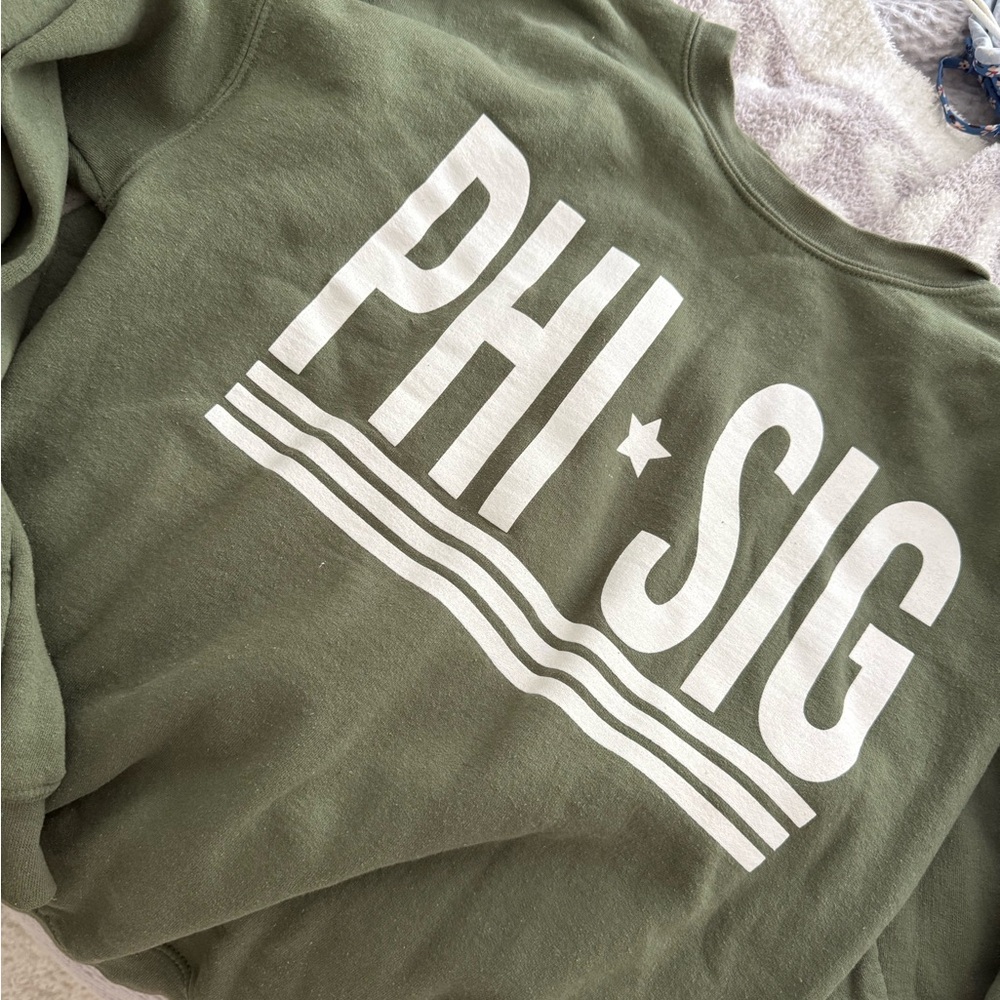 Gildan Olive Heavy Blend Sweatshirt